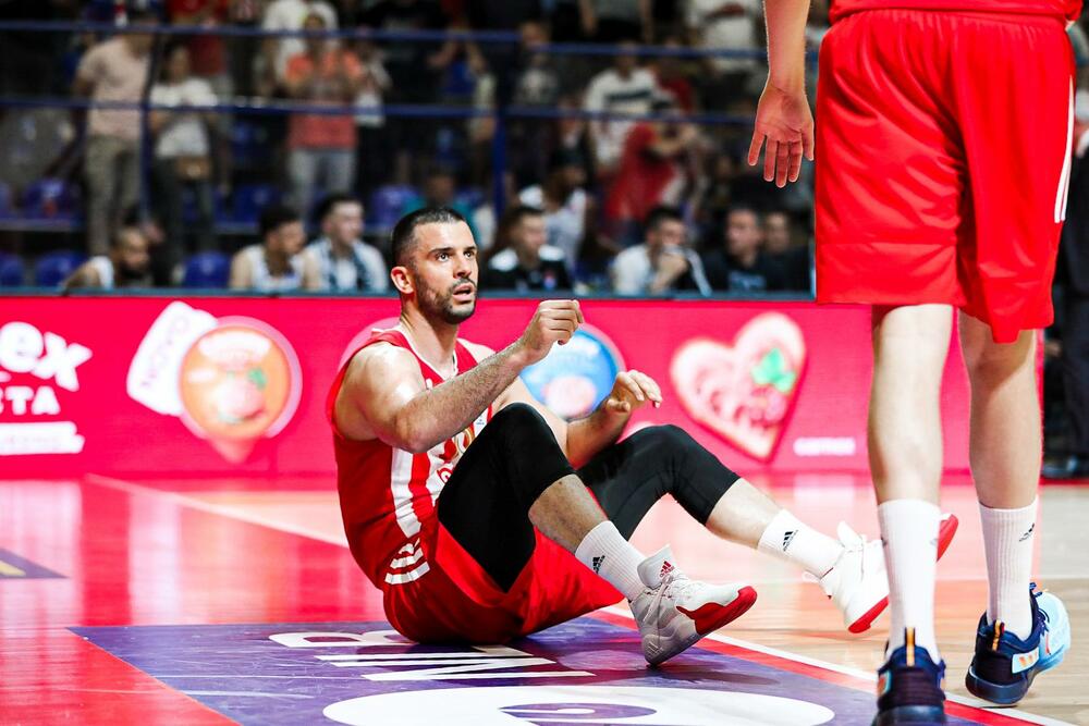 Košarkaški Večiti derbi, Branko Lazić