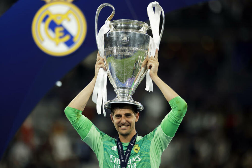 REAL U VELIKOM PROBLEMU: Najbolji golman sveta pokidao ligamente, operisan!