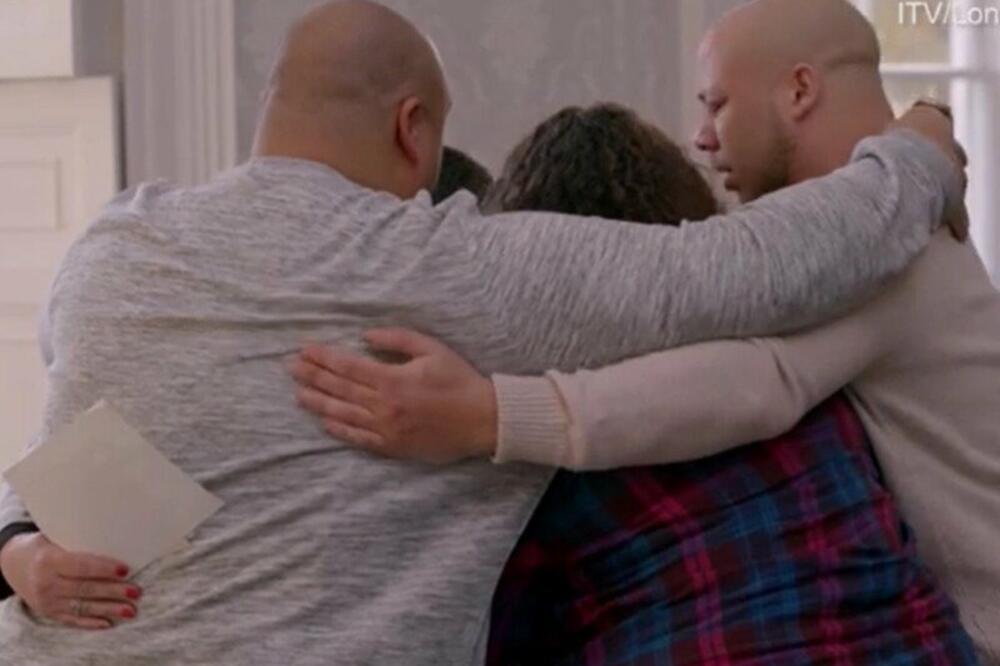 BEBA PRONAĐENA NA STEPENICAMA, A 35 GODINA KASNIJE DESILO SE ČUDO: Ovo su REAKCIJE najbližih! (VIDEO)