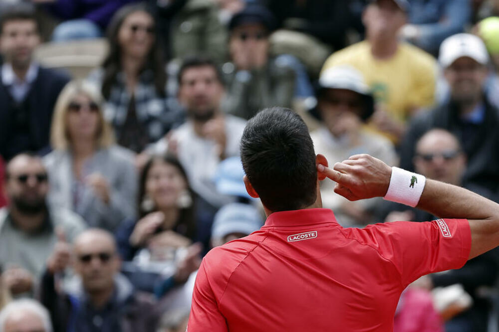 MURATOGLU JE LJUT NA NAVIJAČE NA ROLAN GAROSU: Pokažite malo poštovanja prema Novaku Đokoviću!