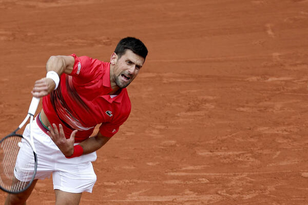 VIC OD KOJEG ĆETE PLAKATI OD SMEHA: Šta je bilo sa Čak Norisom kada je upoznao Novaka Đokovića?