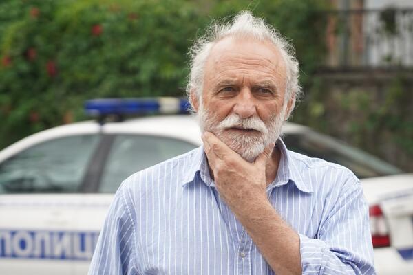 OBJAVLJENA SCENA LAZARA RISTOVSKOG SA DUPLO MLAĐOM DEVOJKOM: Ona ga MILUJE PO LICU, IZAŠAO NAJNOVIJI SNIMAK (VIDEO)