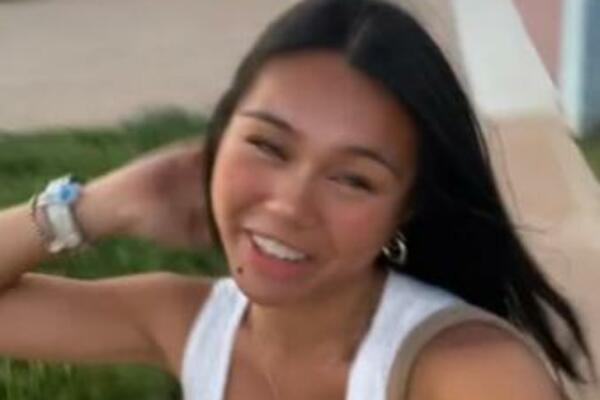 "ILI ODLAZI ILI SE OBUCI": Kada su videli šta ima NA SEBI odmah su je IZBACILI IZ PARKA, da li je OVO REALNO? VIDEO