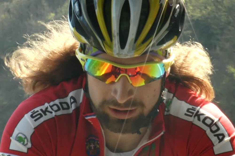 NAJBOLJI SRPSKI PARATRIATLONAC: Vidi samo 3 %, to ni majčina briga nisu ga sprečili da ode na Evropsko prvenstvo!