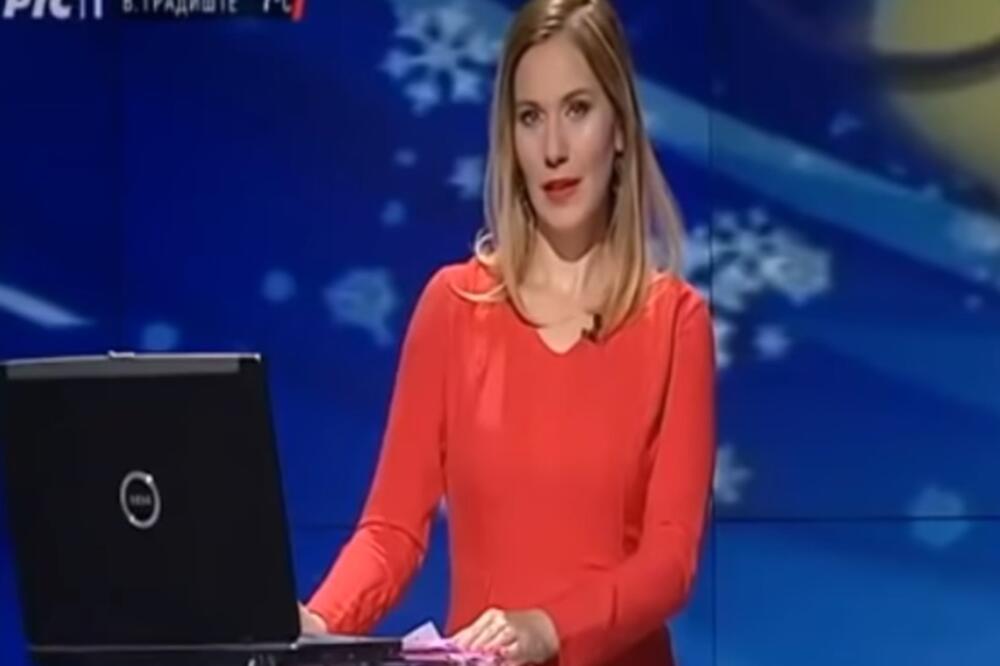 VODITELJKA SLAGALICE SE UTEGLA U CRNI SE*SI LATEKS! OCRTAVA SE SVAKI DEO TELA: Nije za maloletne! (FOTO 18+)