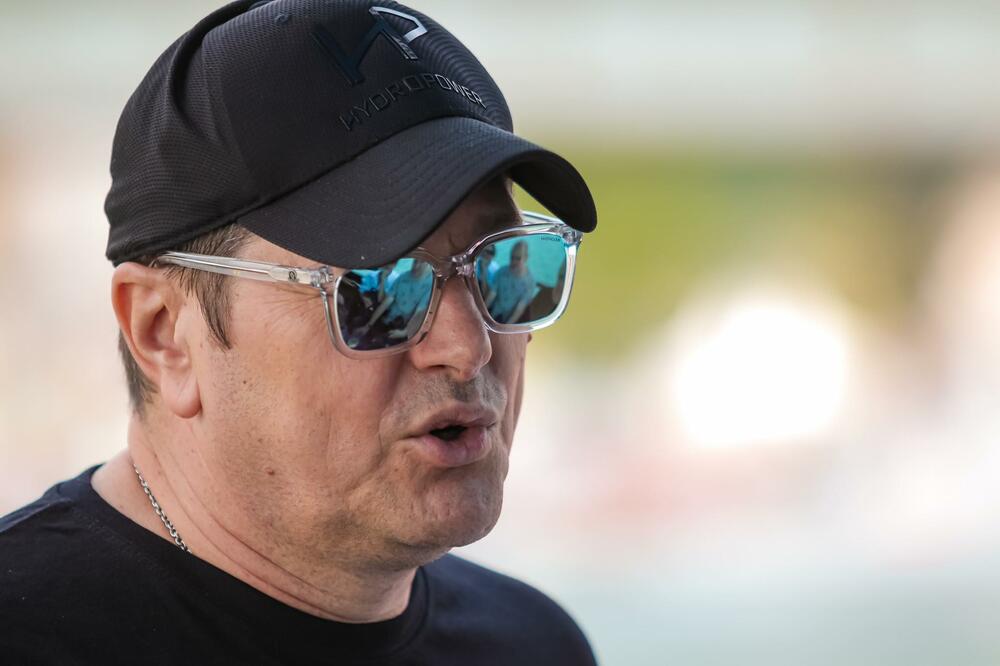 "STAVIO SAM JOJ RUKU POD SUKNJU... OPKORAČILA ME JE!" Aco Pejović imao PROBLEME U KUĆI zbog NJE!