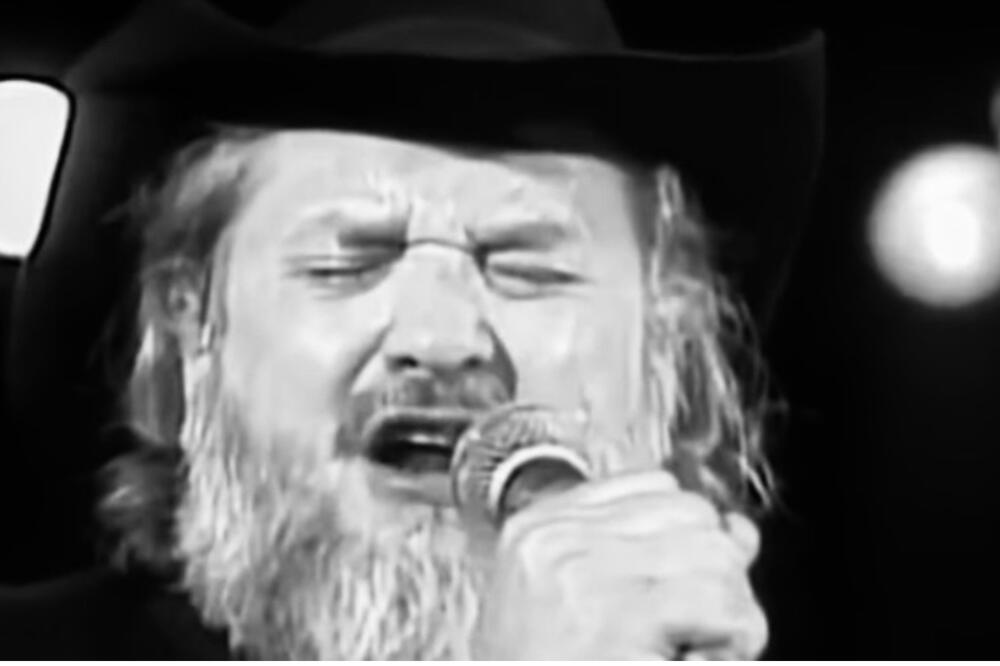 UMRO POZNATI PEVAČ, NAJCRNJE VESTI JAVLJENE, TUGA!