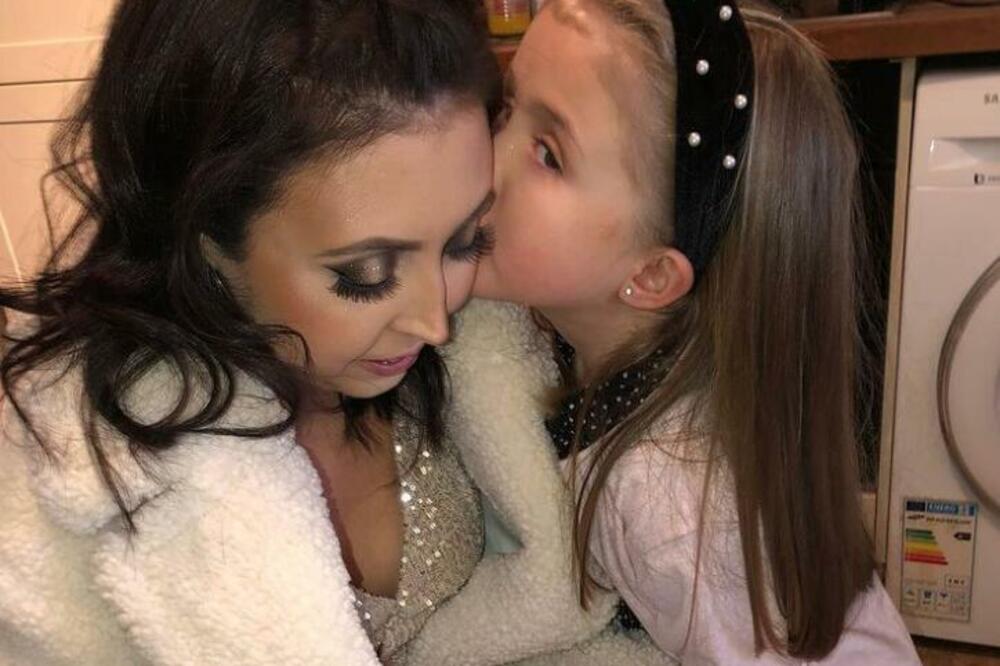 OŠTAR BOL JE UPOZORIO NA NEŠTO ŠTO NEMA SPASA: Ni ruke svoje DECE NE MOŽE DA DODIRUJE!