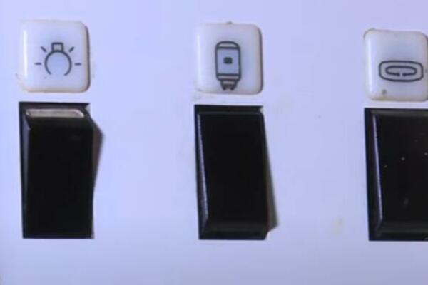 OVE UREĐAJE OBAVEZNO ISKLJUČITE PRE ODLASKA NA ODMOR: Ne samo da će vam POTROŠITI SVU STRUJU, VEĆ I OVO