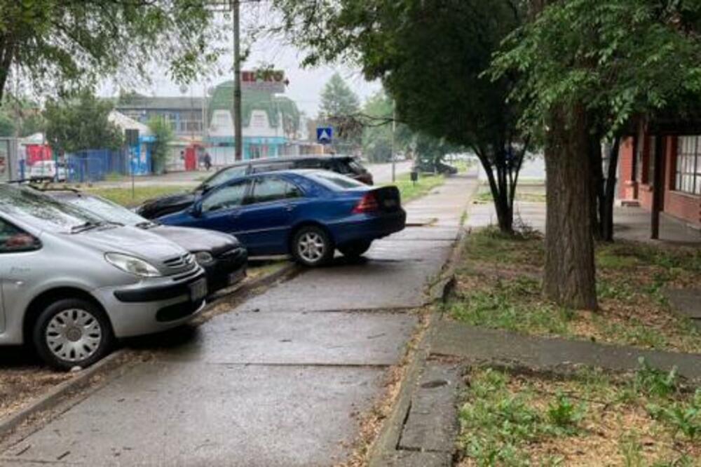 JUTRO JE, A VEĆ IMAMO POBEDNIKA DANA: Lik je uspeo da zauzme 2 parking mesta i pola TROTOARA! KAKO?