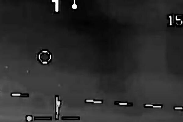 ŠTA JE OVO PRESRELO AMERIČKI AVION, SVI SU U ŠOKU: Isplivao još jedan snimak, LJUDI NE MOGU DA DOĐU SEBI (VIDEO)