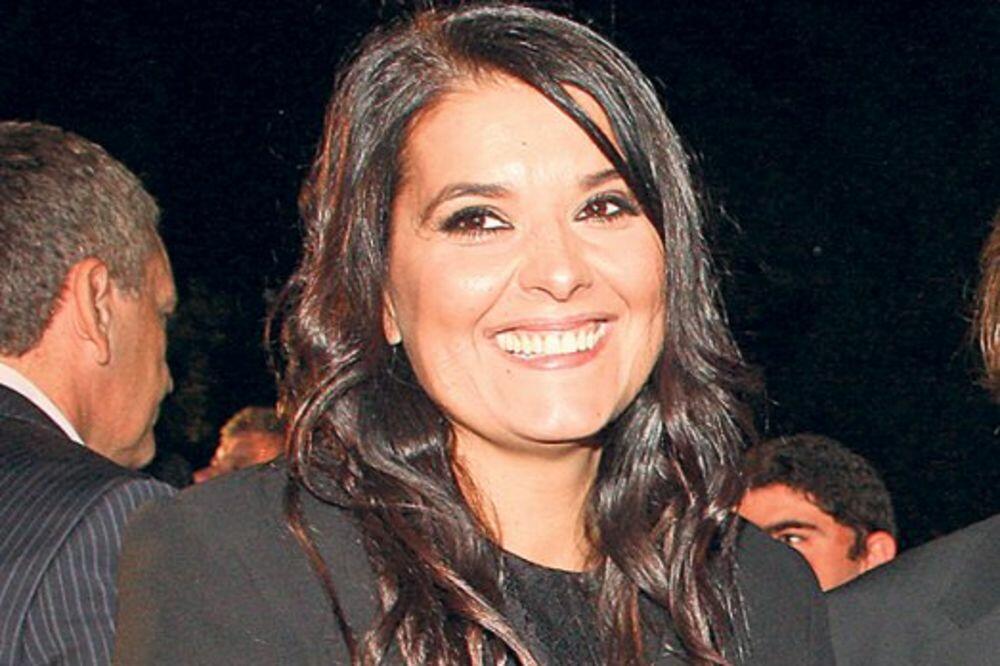OGLAŠAVANJE MILICE MITROVIĆ DIGLO NACIJU NA NOGE! Žena moćnog Srbina izazvala BURU, objava eksplodirala