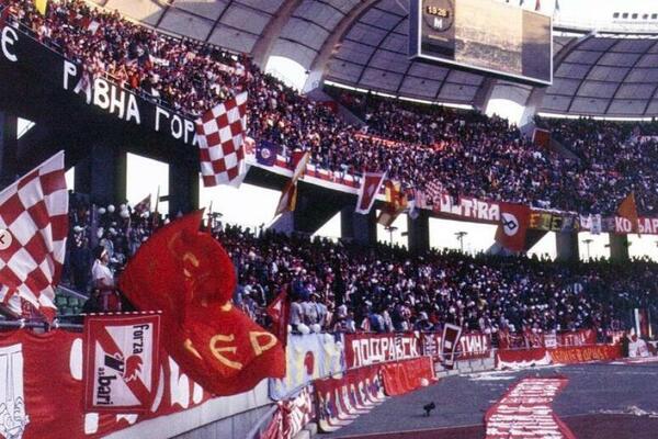 PAMTI SE GOL PANČEVA I KOMENTAR MILOJKA PANTIĆA: Malo poznate slike tribina "Svetog Nikole" nakon OKUPACIJE Delija!