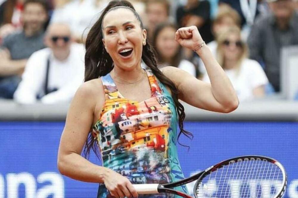 Jelenu Janković godinama nisu videli, sada se obratila zvezdašima na Marakani (Foto)