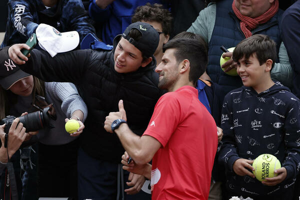 NOVAK I RAFA PRE SAMOG IZLASKA NA MEČ! (VIDEO)