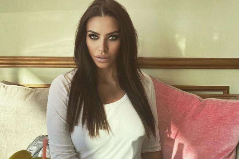 NAKON OPTUŽBI DA JE BIVŠI SUPRUG SEKSUALNO ZLOSTAVLJAO NJIHOVU ĆERKU, PRINCEZA PRONAĐENA MRTVA! Užas