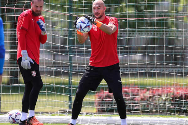 VELIKA ŠANSA ZA SRPSKOG GOLMANA: Umesto zamene biće prvi čuvar mreže!