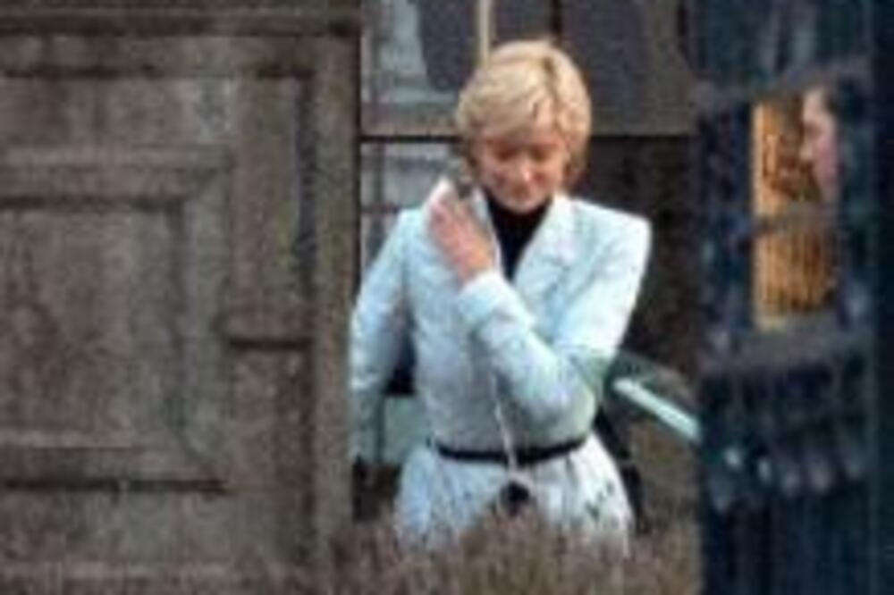 POJAVILA SE PRINCEZA DIJANA?! Ljudi masovno trljaju oči, TO JE ONA! (FOTO)