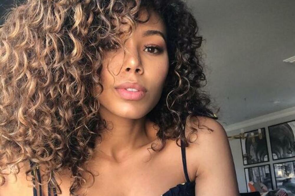 BIO JE POVEZIVAN SA MALOLETNOM PROSTITUTKOM: Sada od javnosti krije BOMBU! Pored nje mu ni Zlatna lopta ne treba!