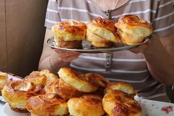 BAKA OTKRILA RECEPT ZA MEKANE RUŽICE: Zbog OVOG sastojka ĆETE IH STALNO SPREMATI, dobro ga ZAPAMTITE