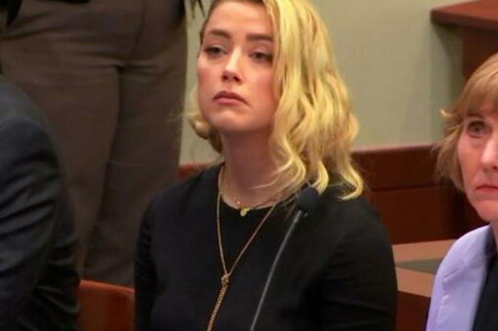EVO KAKO JE AMBER REAGOVALA KADA JE IZREČENA PRESUDA: Ovo nije MOGLA DA SAKRIJE! (VIDEO)