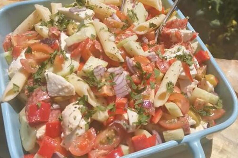 NAJBOLJE OSVEŽENJE ZA VRELE DANE: Kada nemate APETIT spremite pravu ITALIJANSKU SALATU!