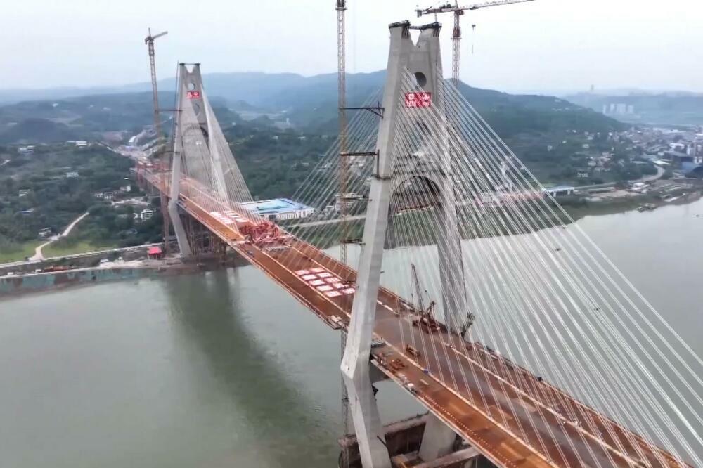 Završena glavna izgradnja mosta preko reke Jangce! (VIDEO)
