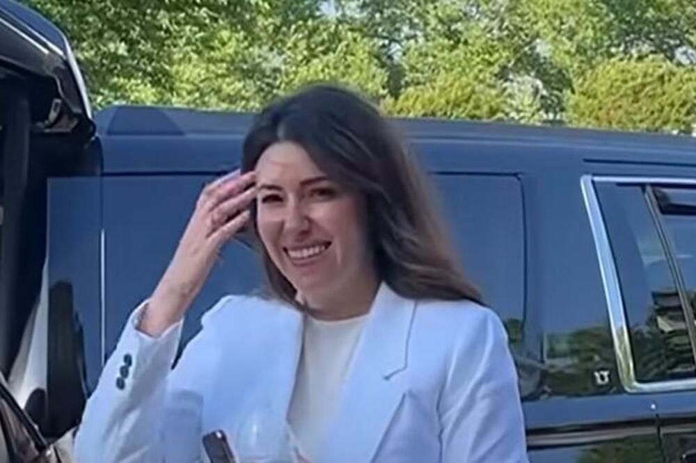 DEPOVA SE*SI ADVOKATICA UHVAĆENA SA NJIM! Ona menjala IZRAZE lica, OBJAVLJEN ŠOK SNIMAK (VIDEO)