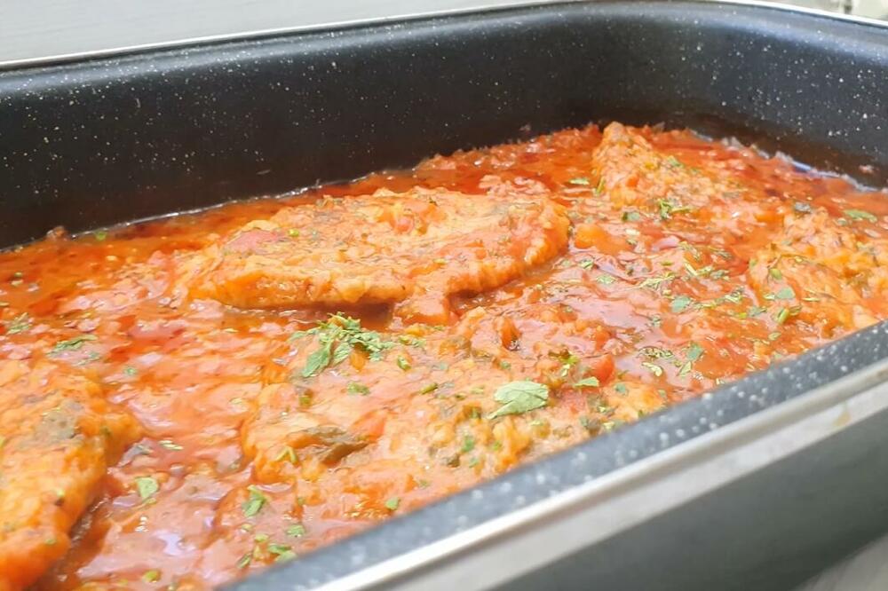 TELEĆE ŠNICLE SA PRŠUTOM GOTOVE ZA TREN OKA: U SLASTI ćete jesti, a bićete SITI do sutra (RECEPT)