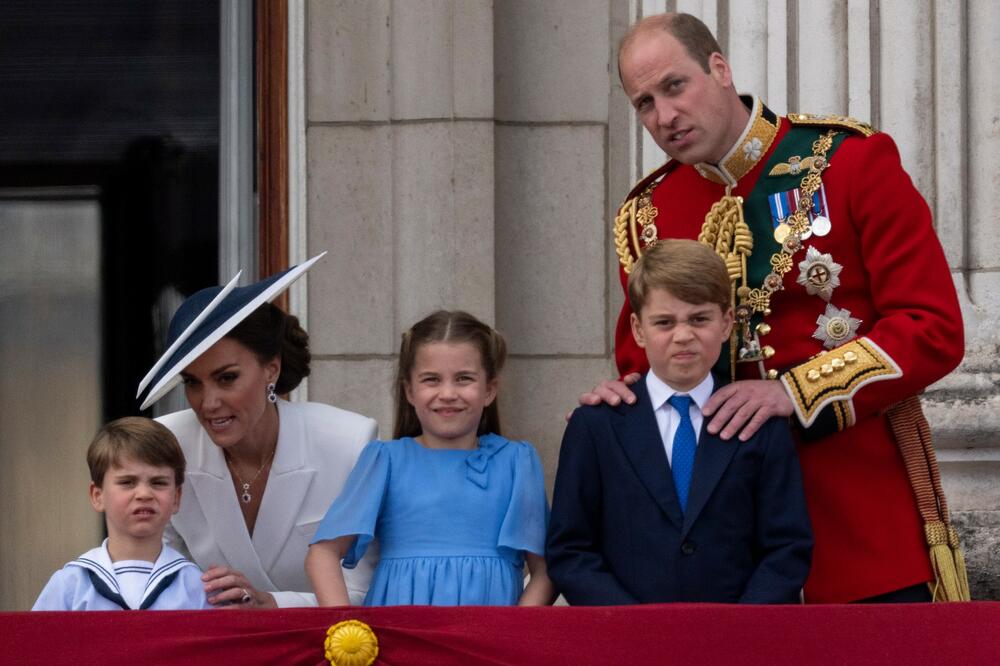 KEJT I VILIJAM NE DAJU DECI DA JEDU ZA ISTIM STOLOM SA GOSTIMA: Imaju POSEBNE METODE kažnjavanja ako su nestašni