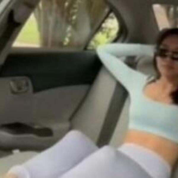 "ŠTA DOĐAVOLA?!" Ljudi ZANEMILI zbog njenog TRIKA, transformisala AUTOMOBIL, raširila se kao CARICA! (VIDEO)