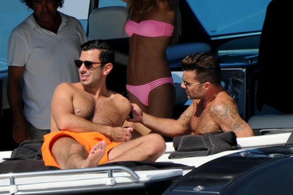 OVI POZNATI MUŠKARCI VOLE MUŠKARCE: Nema više TAJNI, tu su zvanična IMENA I PREZIMENA!