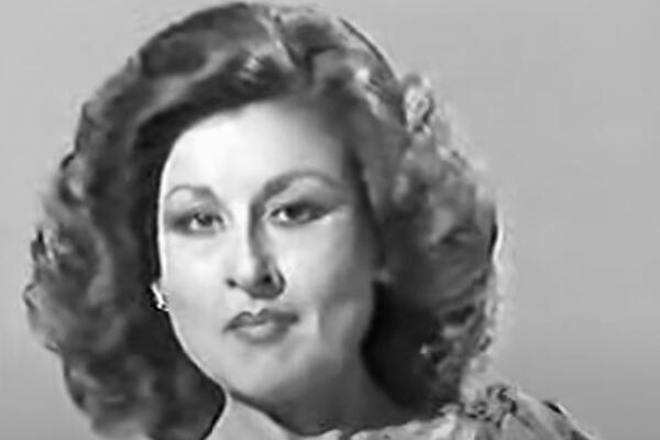 UPRAVO JE JAVLJENO: Umrla PEVAČICA, TUGA!