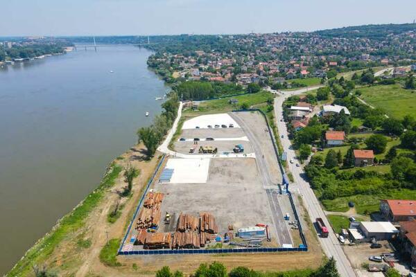 IZGRADNJA NOVOG MOSTA: Gradonačelnik Vučević i ministar Momirović obišli gradilište novog mosta preko Dunava