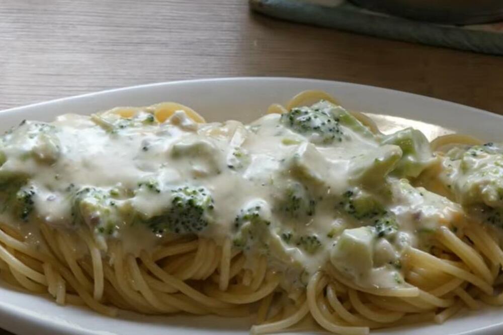 TESTENINA SA OVIM POVRĆEM I SIROM SE TOPI U USTIMA: Odmah ćete POŽELETI da napravite TO ZA RUČAK (RECEPT)