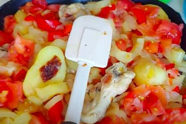 PILEĆA KRILCA U SPECIJALNOM SOSU: Neće odoleti vašem ručku (VIDEO)