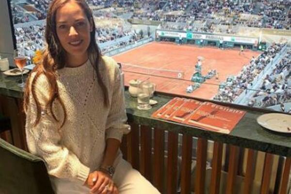 ANA IVANOVIĆ ĆE GLEDATI NADALA I U FINALU? A evo gde je bila kad je Rafa igrao sa Novakom! (FOTO)