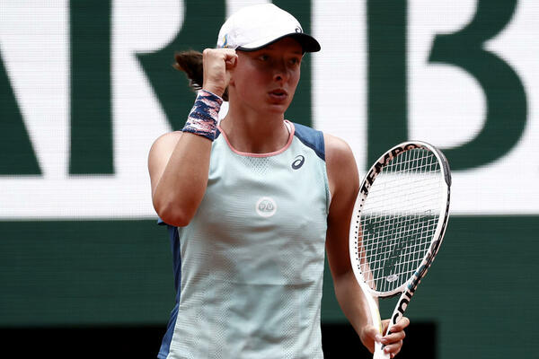 NEDODIRLJIVA IGA! Poljska teniserka drugi put u karijeri osvojila Rolan Garos! (FOTO)