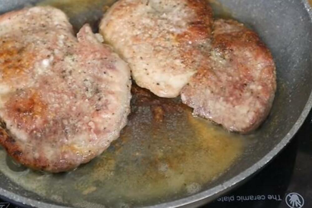 SPREMITE NAJSOČNIJE SVINJSKE ŠNICLE: 1 neobičan ZIMSKI SASTOJAK daje POSEBAN UKUS (RECEPT)