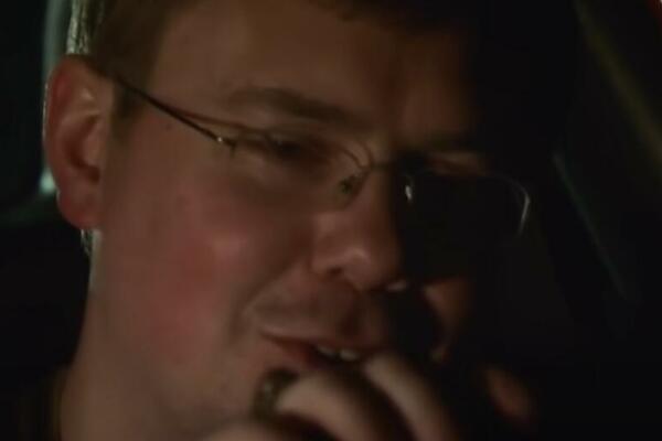 "VOLIM DA GA PRITISNEM": On samo sa NJIM voli da VODI LJUBAV, ŠOK ispovest JEDNOG MUŠKARCA (VIDEO)