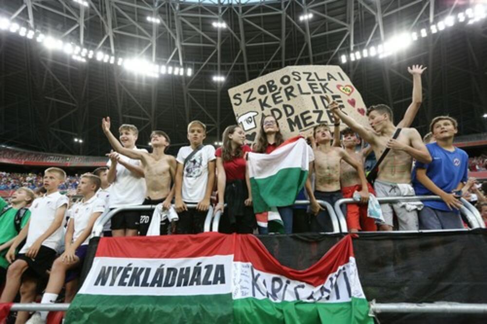 SELEKTOR ENGLESKE ŠOKIRAN PONAŠANJEM 30.000 DECE U PUŠKAŠ ARENI: "Ne znaju zašto to čine, odrasli utiču na njih!"