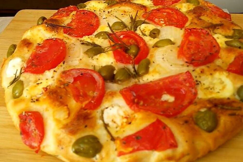 SIPAJTE 3 KAŠIKE OVE VRSTE ULJA U FOKAČU I STALNO ĆETE JE TAKO SPREMATI: Caku za MEKANO TESTO morate da ZAPAMTITE