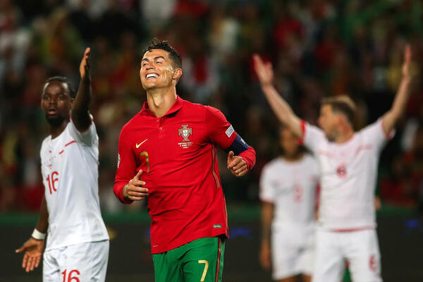 RONALDO OVIM POTEZOM POSLAO JASNU PORUKU SVIMA U JUNAJTEDU: Portugalac potvrdio svoje namere!