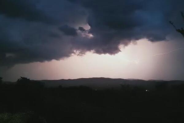 Čudna pojava na nebu iznad Srbije: Ovaj kraj zemlje beleži nešto što skoro nije viđeno