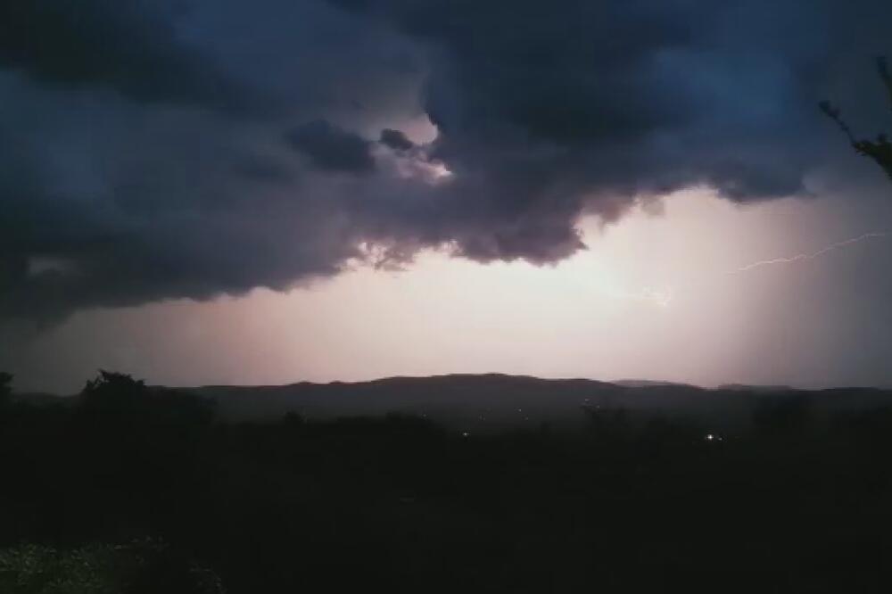 Čudna pojava na nebu iznad Srbije: Ovaj kraj zemlje beleži nešto što skoro nije viđeno