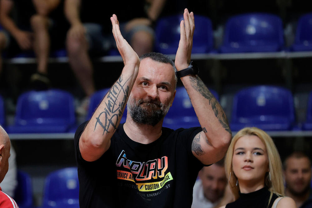 GUROVIĆ RAZBESNEO GROBARE: Njegove reči ODJEKUJU Srbijom!