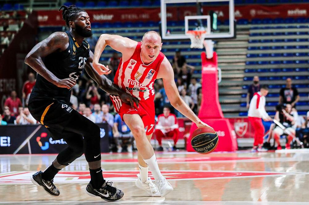 NA STOLU JE INTERESANTNA PONUDA! Zvezda i Partizan sele se u drugu regionalnu ligu?