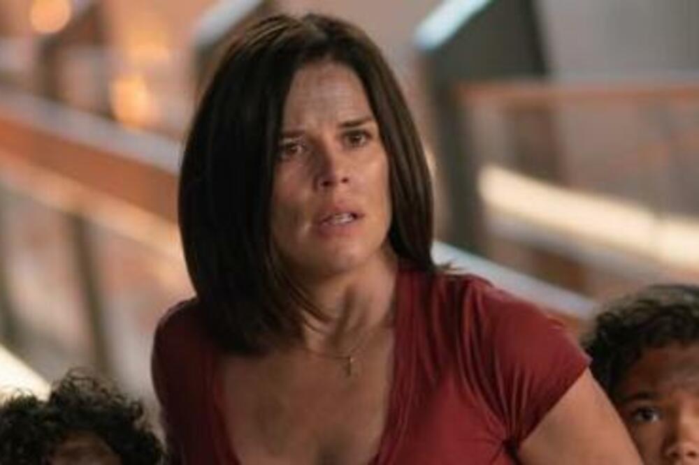 DOBILA NEPRIKLADNU PONUDU OD REDITELJA! Glumica šokirala PRIZNANJEM (VIDEO)