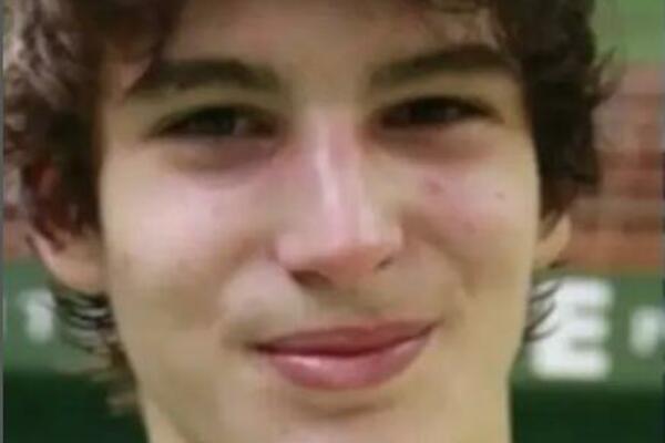 DOŠAO U SRBIJU I NAPRAVIO BRDO SKANDALA, KAŽU DA JE "PROPALI TENISER": Da li prepoznajete OSOBU sa FOTKE?