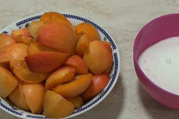 AKO JE KAJSIJA OVAKVA DŽEM PROPADA STO POSTO: Ovo je ključan DETALJ kada ih birate, ne bacajte PARE